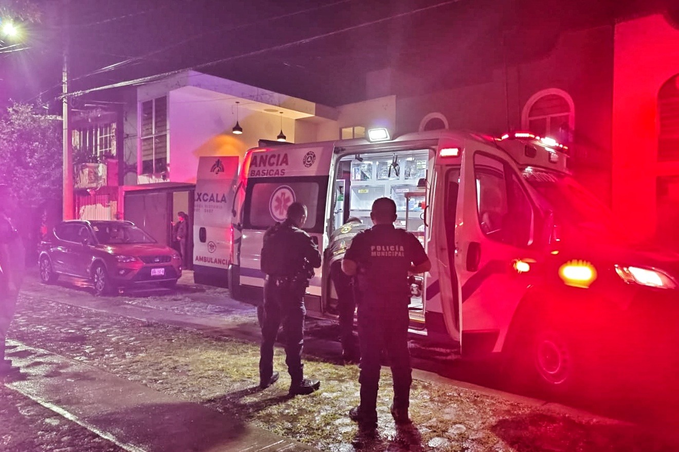 Elementos de Policía y Protección Civil de Tlaxcala brindan atención oportuna y acompañamiento a mujer que consumió exceso de fármacos